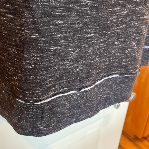 AGAVE DENIM Gray long sleeve sweater.  NWT - Picture 5 of 13